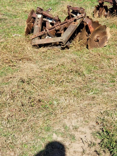 CUTTING HARROWS