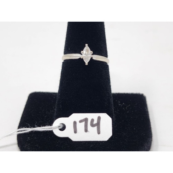 2.1g 14k White Gold/Diamond Size 7