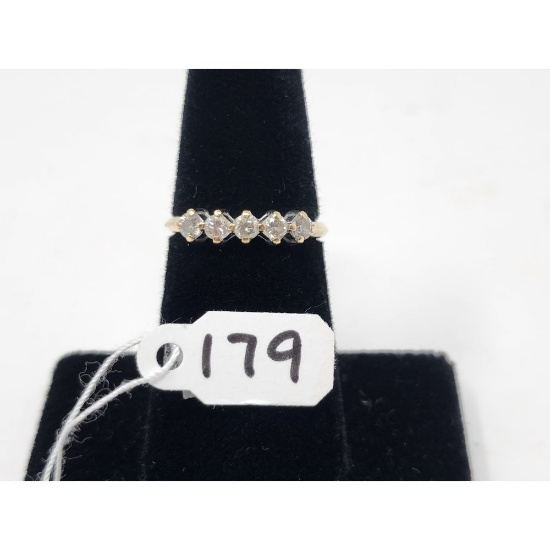 2.4g 14k Yellow Gold/Diamond Size 5 3/4