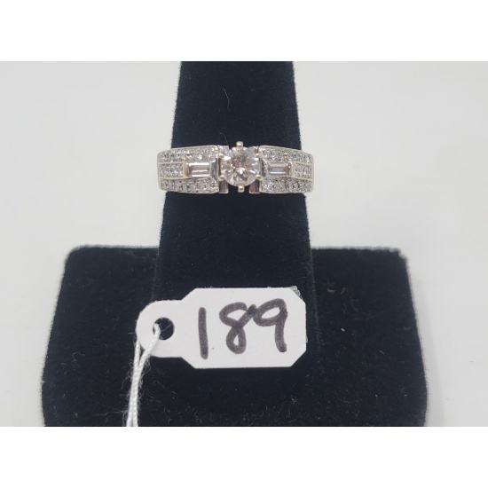 6.5g 14k White Gold/Diamond Size 7