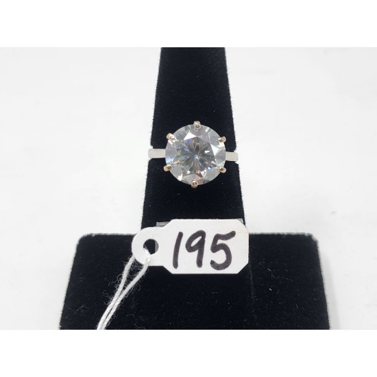 2.9g .995 Silver/Lab Created Diamond Size 5 3/4