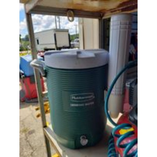 Drink cooler w/ cup holder.