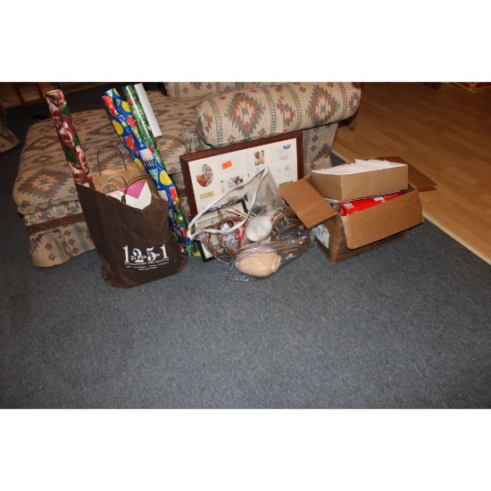 Miscellaneous items - Christmas items, candle holders, etc.