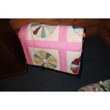 Quilt rack and quilt, miscellanous covers