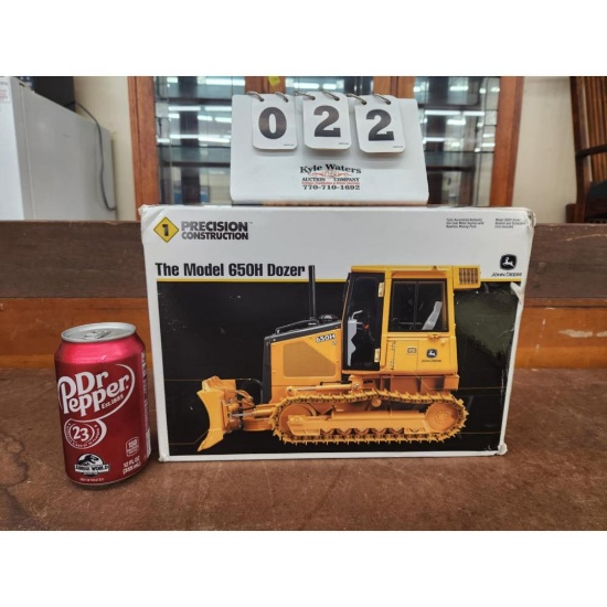 Precision Construction John Deere 650H Dozer. Very Detailed. 1:16