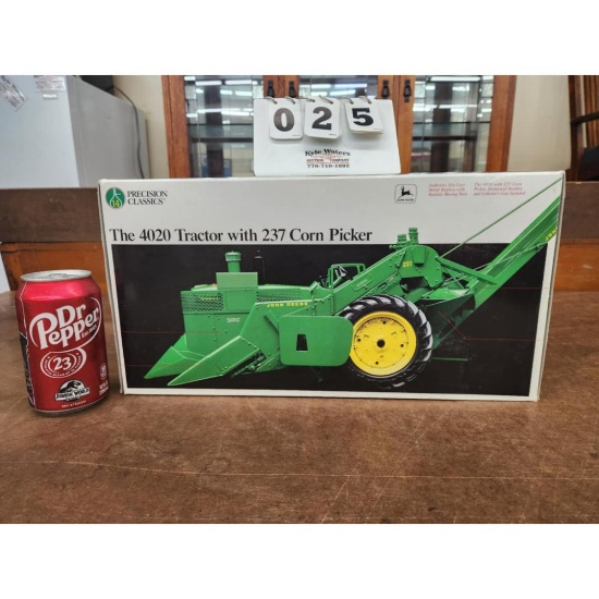 Precision Classics John Deere 4020 with 237 Corn Picker. Very Detailed 1:16