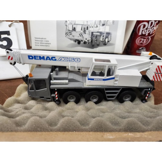 DEMAG AC50 Telescopic Crane 1:50 Scale