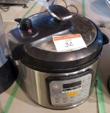 MIDEA PRESSURE COOKER