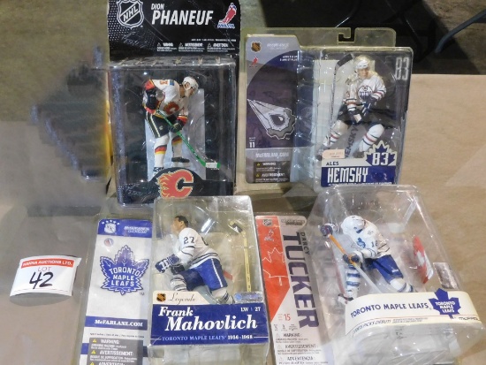 Hockey Figurines