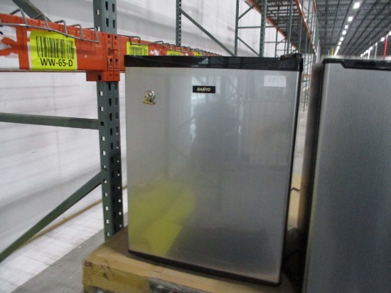 Cube Refrigerator