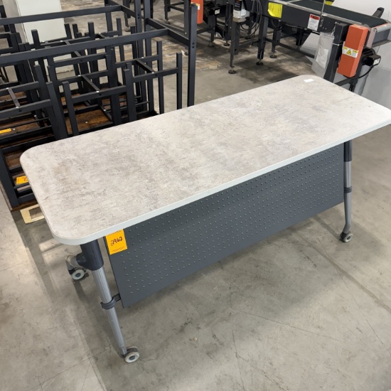 Rolling work table