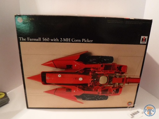 Precision Classic Farmall 560 with 2-row mounted corn picker, 1/16th scale