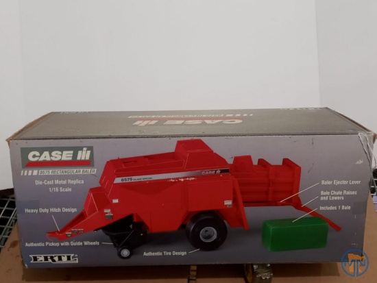 Ertl Case IH 8575 rectangular baler, 1/16th scale