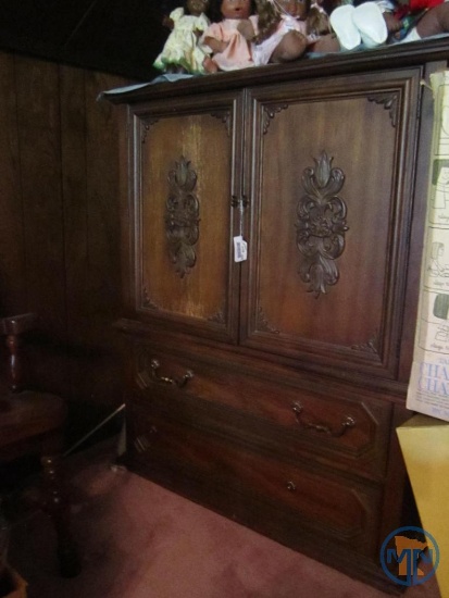 Wood dresser, 40" x 19" x 50"