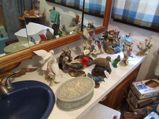 Bird figurines, Noah's Ark water fountain, Incolay Stone trinket box