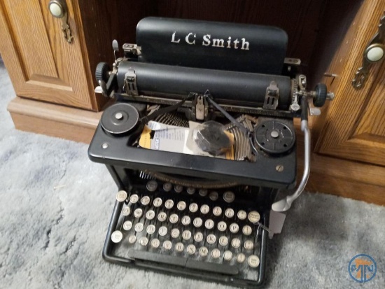 LC Smith & Corona typewriter