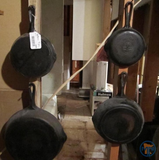 (4) cast iron pans: Griswold No. 3, No.10, and others