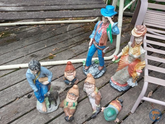 Garden statues and gnomes