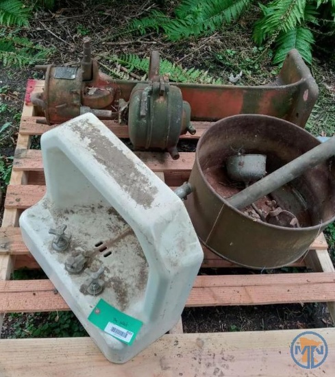 Melotte separator and cast iron enamel sink