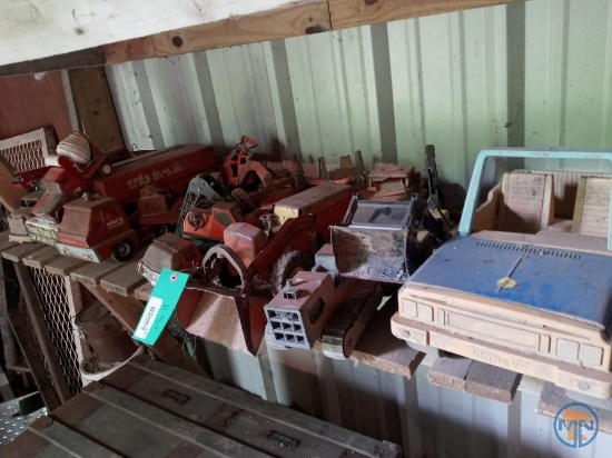 Sandbox toys: