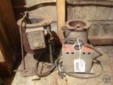 Herter's Inc. smelting pot and Lee smelting pot