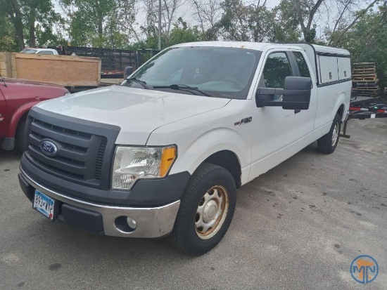 2010 Ford F-150 XL Pickup Truck with ARE Topper