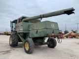 John Deere 8820 Combine.