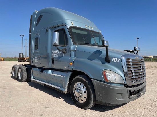 2012 Freightliner Cascadia Sleeper Truck