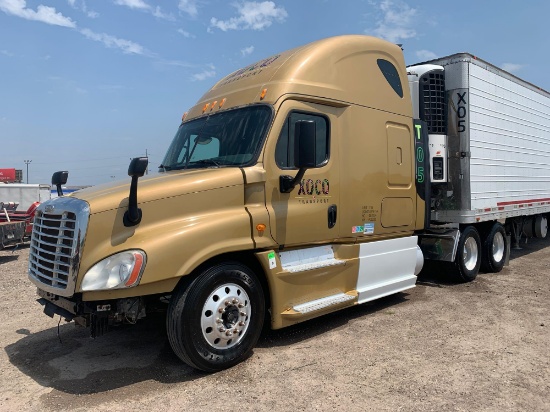 2013 Freightliner Cascadia Sleeper Truck Tractor