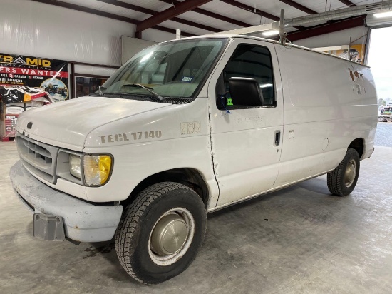 2000 Ford E-250 Econoline Van