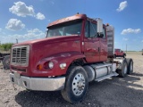 2000 Freightliner Day Cab Truck