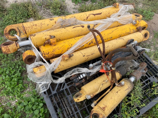 Pallet of 7 Hydraulic Cylinders