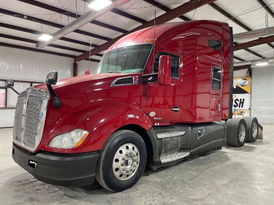 2015 Kenworth T680 Sleeper Truck Tractor