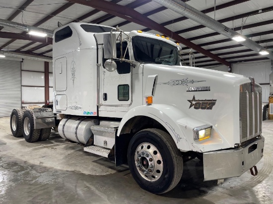 2005 Kenworth T800 Sleeper Truck Tractor