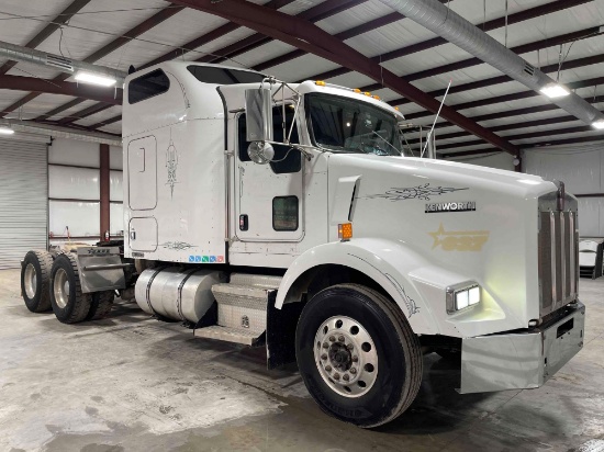 2005 Kenworth T800 Sleeper Truck Tractor