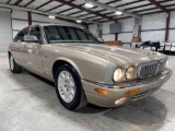 2000 Jaguar XJ8 Vanden...Plas Series