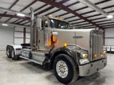 2009 Kenworth W900L Day Cab Truck Tractor