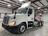 2015 Freightliner Day Cab Truck Tractor