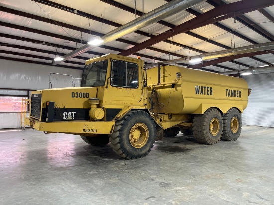 1995 Caterpillar D300D Off Road Water Truck