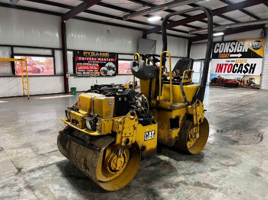 2005 Caterpillar CB224E Vibratory Smooth Drum Roller