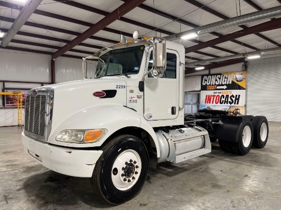 2011 Peterbilt 348 Day Cab Truck Tractor