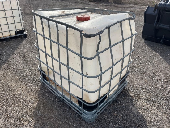 Schutz 250 Gallon Container