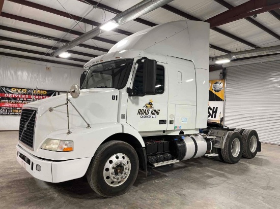 2014 Volvo Sleeper Truck Tractor