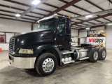 2011 Mack 6XUC613 Day Cab Truck Tractor
