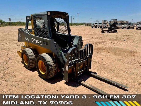 2014 John Deere 320E Skid Steer Loader