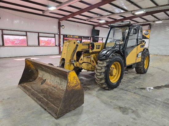 2005 Caterpillar TH220B Telehandler