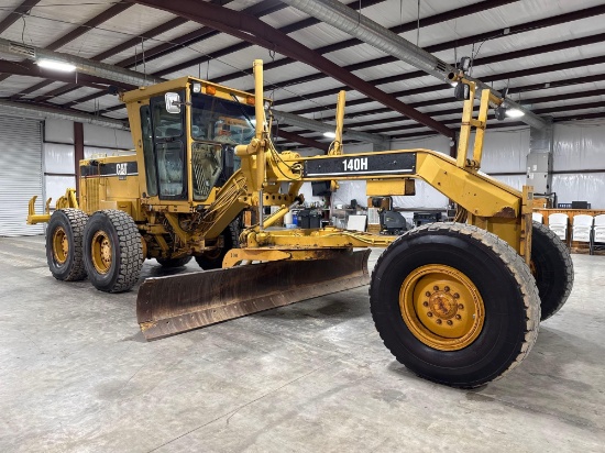 2000 Caterpillar 140H Motor Grader