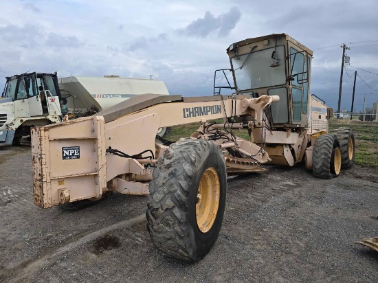 Champion 720AVHP Motor Grader