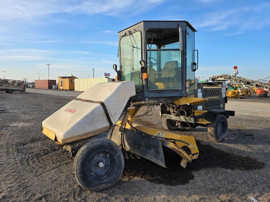 Laymor SM400 Self-Propelled Broom