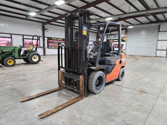 Toyota 8FGU25 Warehouse Forklift